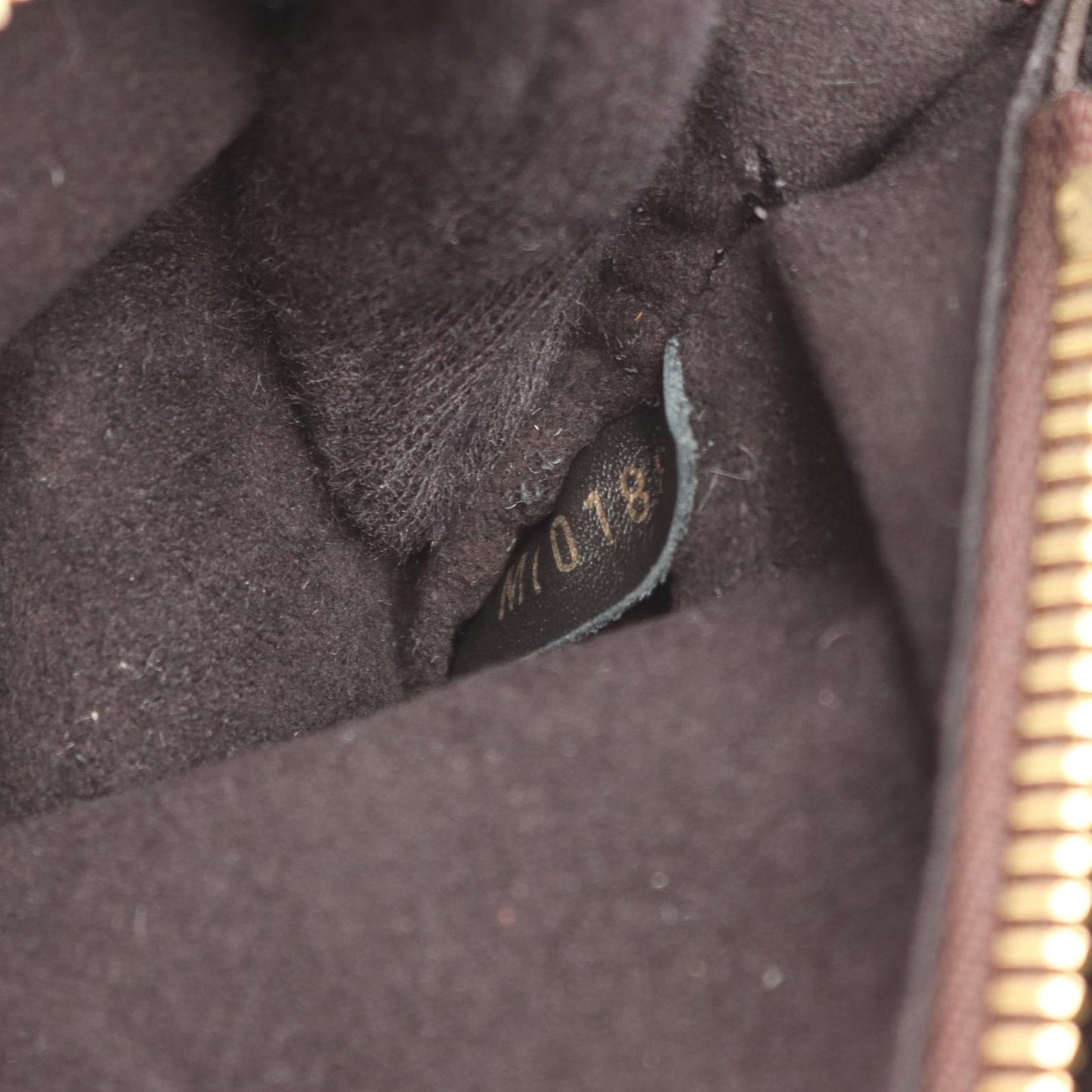 Louis Vuitton NeoNoe M44020 Noir Shoulder Bag - Timeless Elegance