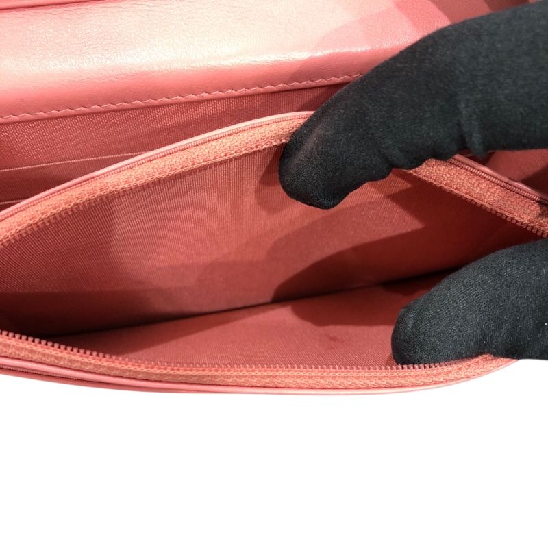 CHANEL Camellia Chain Wallet A82336 in Pink Caviar Skin