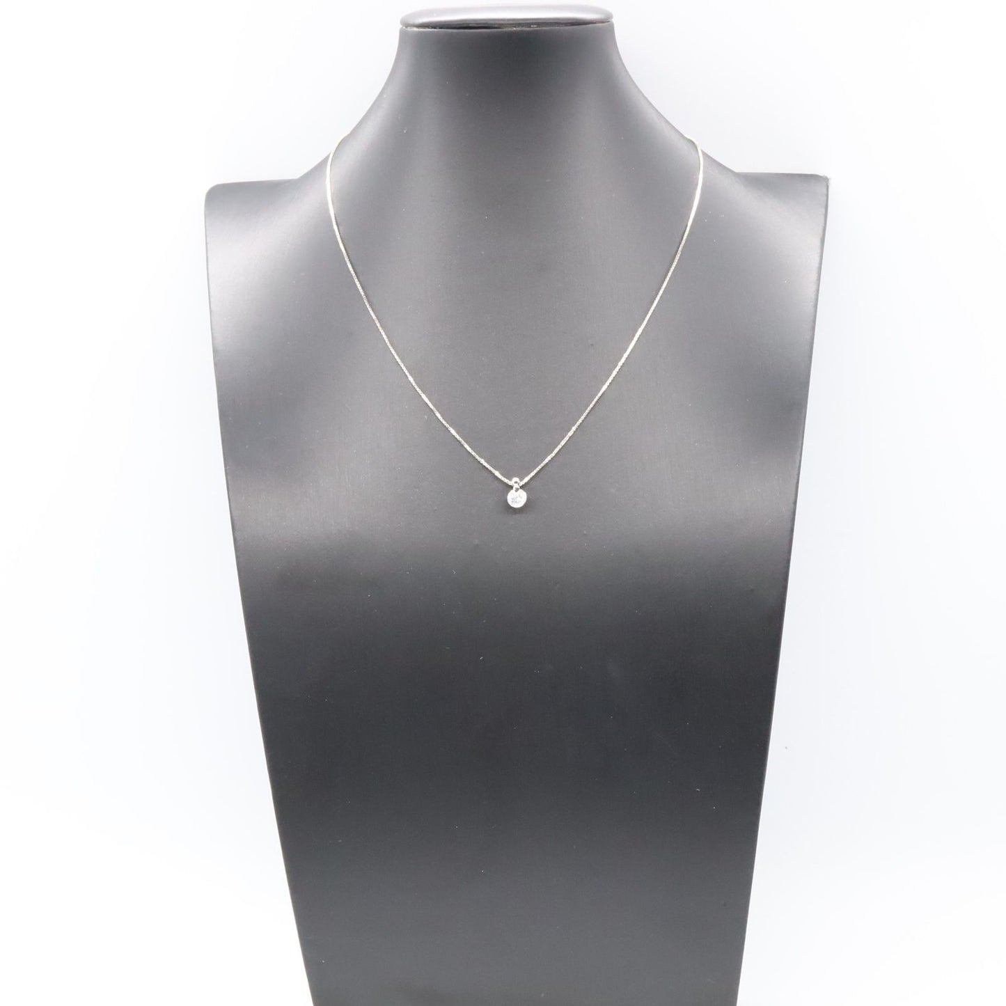 Exquisite Diamond Pendant Necklace in Platinum - 0.563ct