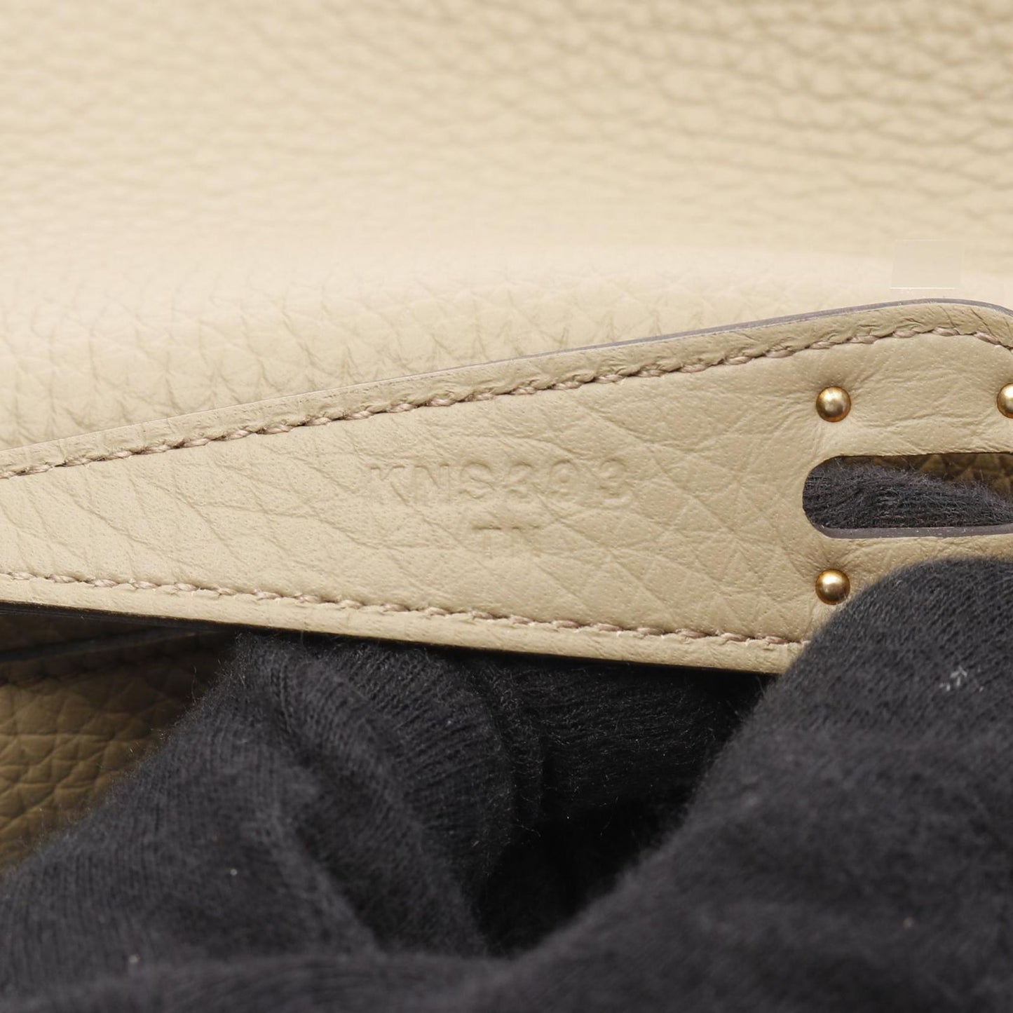 HERMES Lindy 26 Beige Marfa Shoulder Bag - Unused Luxury