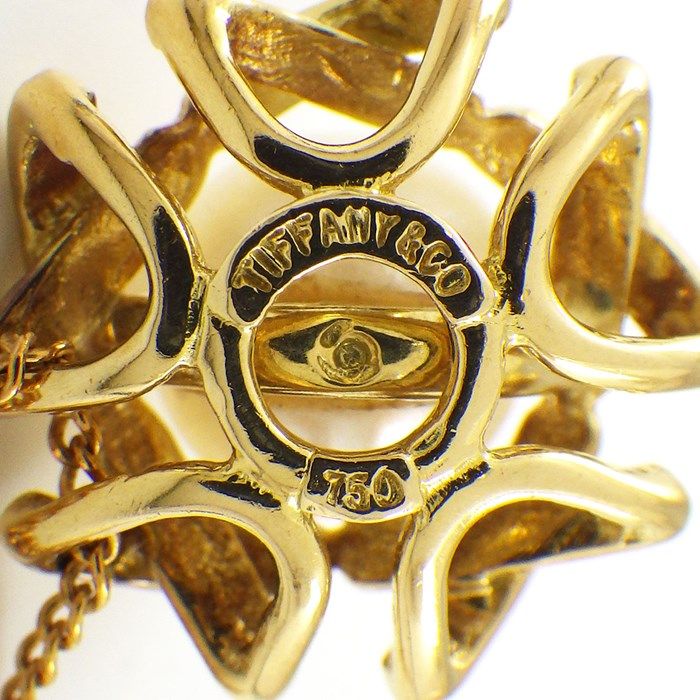 Tiffany & Co. Kiss Around Necklace with 6.5mm Pearl in K18YG