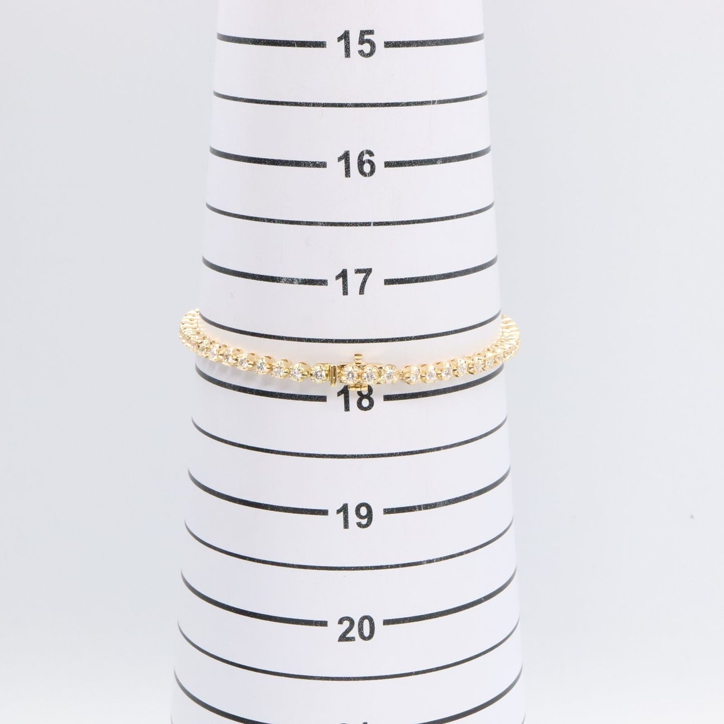 Exquisite K18 Yellow Gold Diamond Bracelet - 2.00ct Luxury