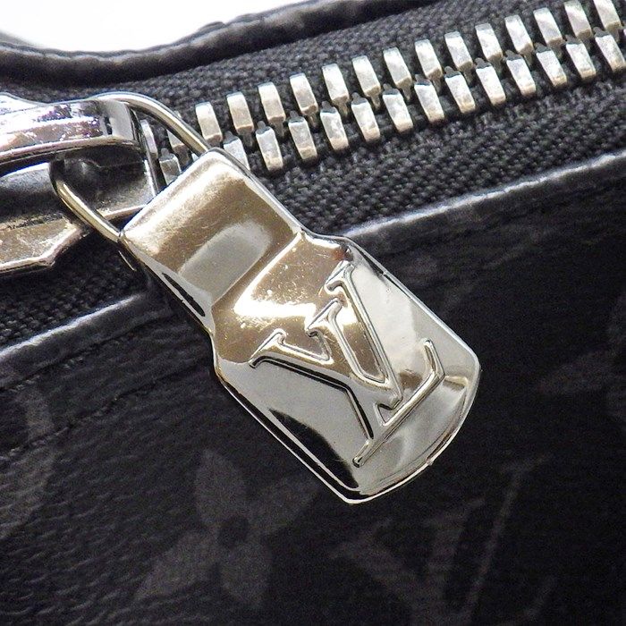 Louis Vuitton Keepall Bandoulière 25 Monogram Eclipse Canvas
