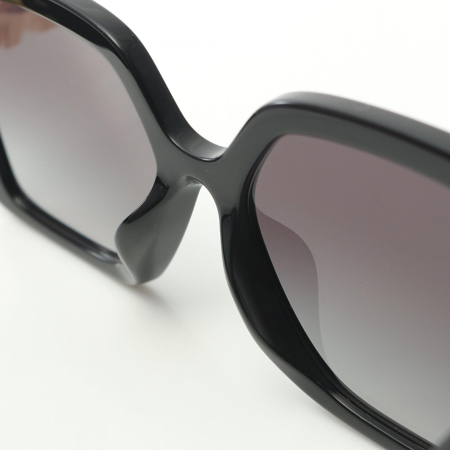 Miu Miu Glimpse SMU10Y Sunglasses - Timeless Elegance