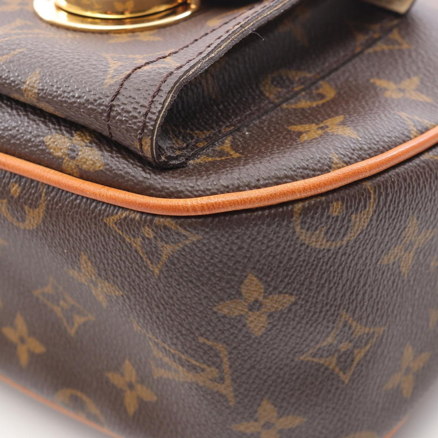 Louis Vuitton Hudson GM Monogram Shoulder Bag - Timeless Elegance