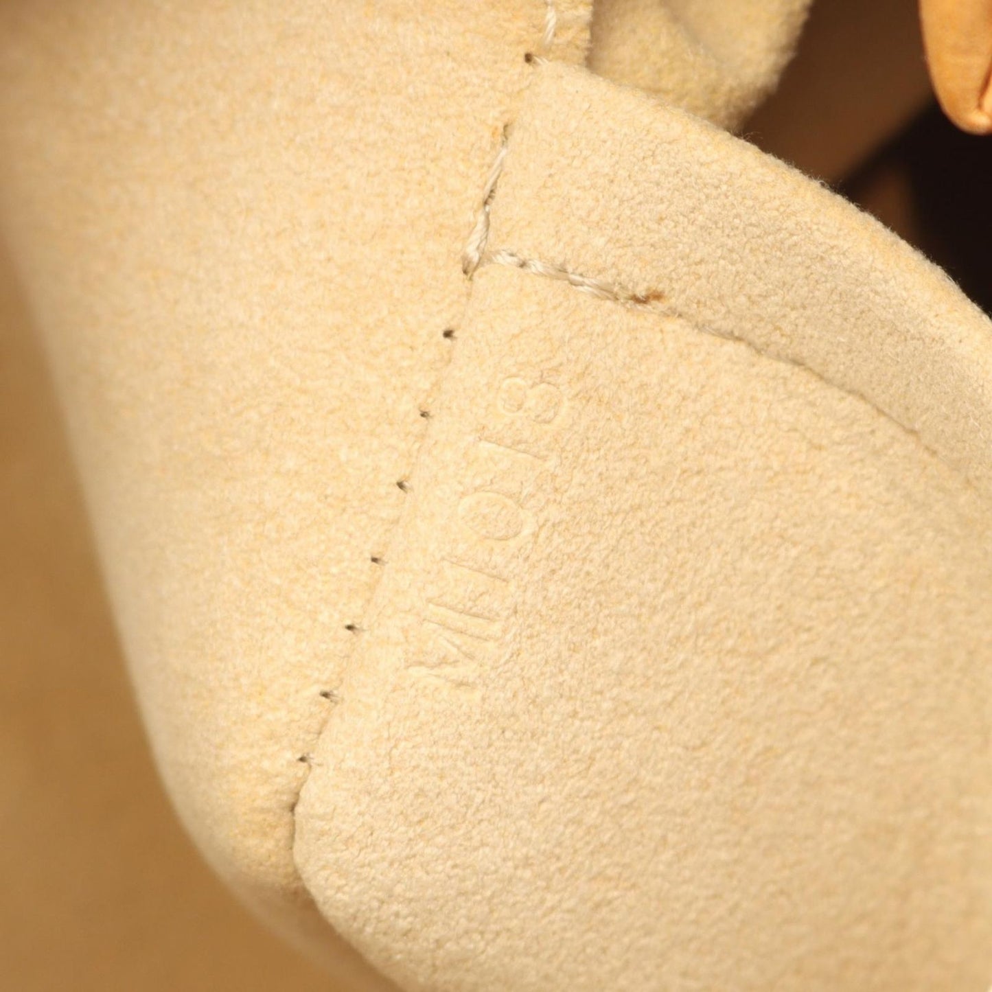 Louis Vuitton Galliera PM Shoulder Bag - Timeless Elegance