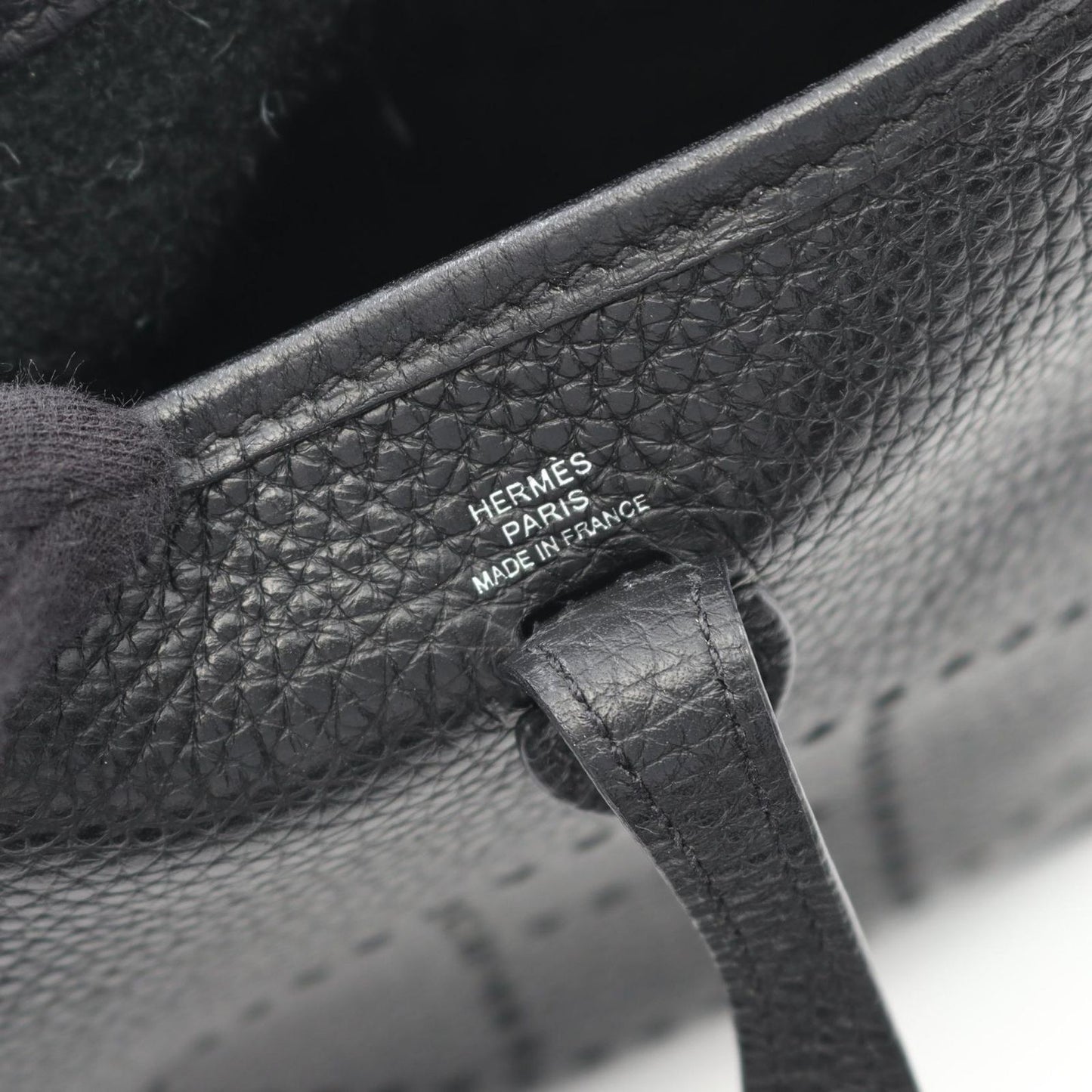HERMES Evelyne TPM Black Leather Shoulder Bag - Timeless Elegance