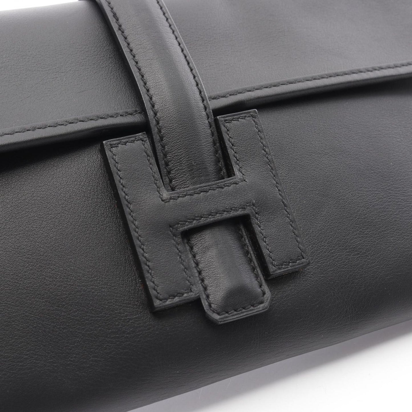 HERMES Élan Clutch Bag in Black - Timeless Elegance
