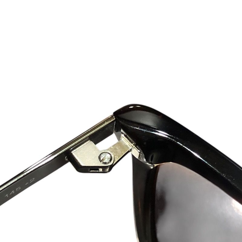 TOM FORD Wellington Sunglasses in Grey - Timeless Elegance