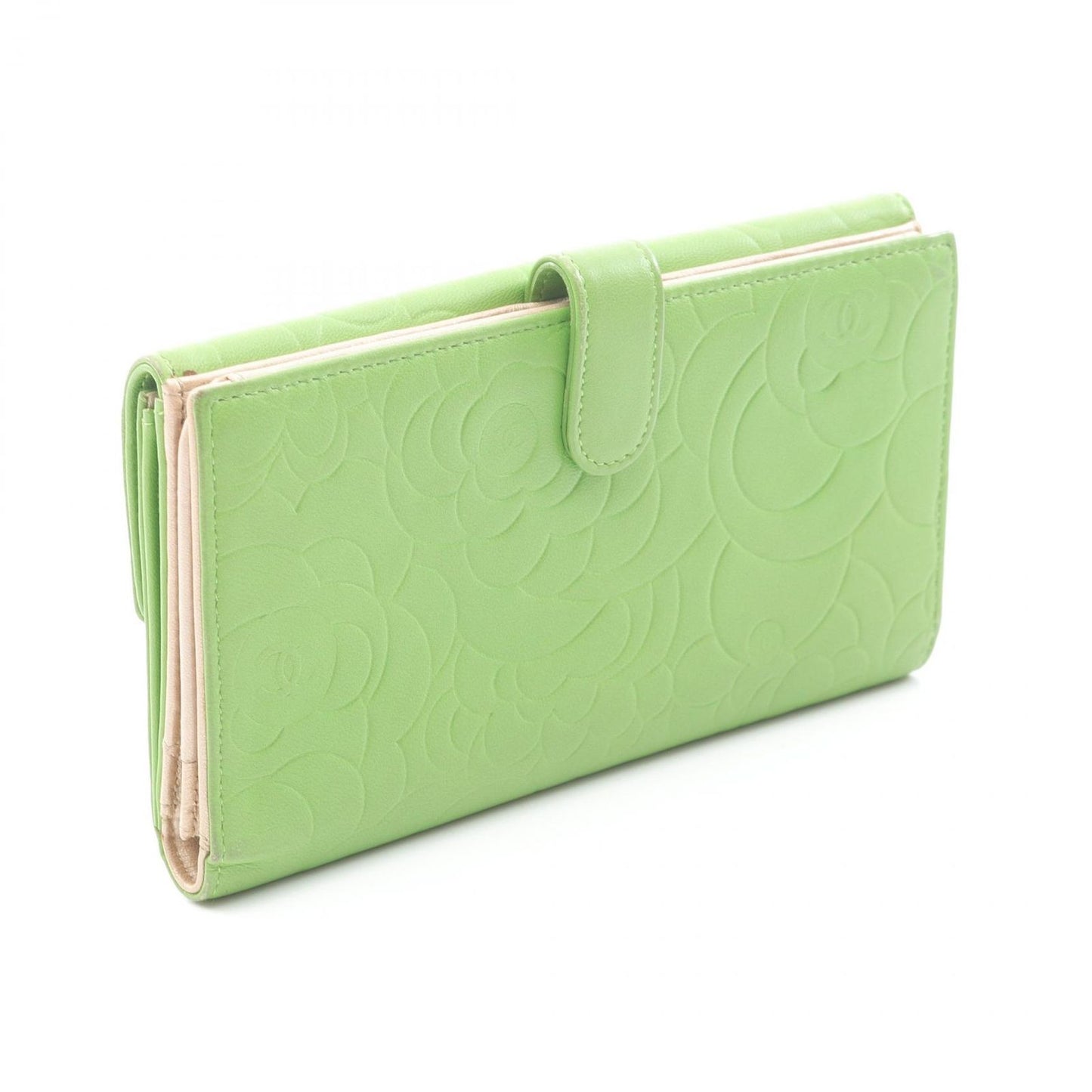 CHANEL Camellia Double Snap Wallet in Apple Green Leather