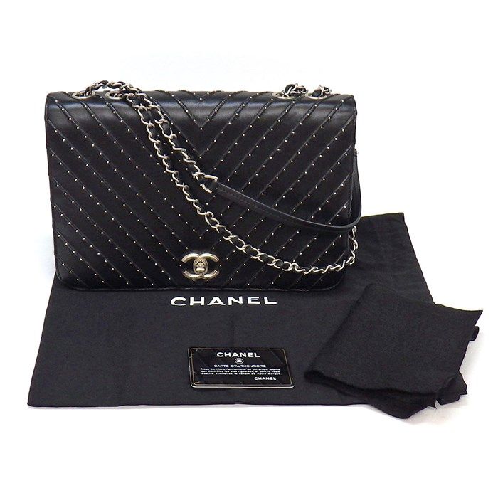CHANEL Chevron Black Calfskin Shoulder Bag with Silver Hardware