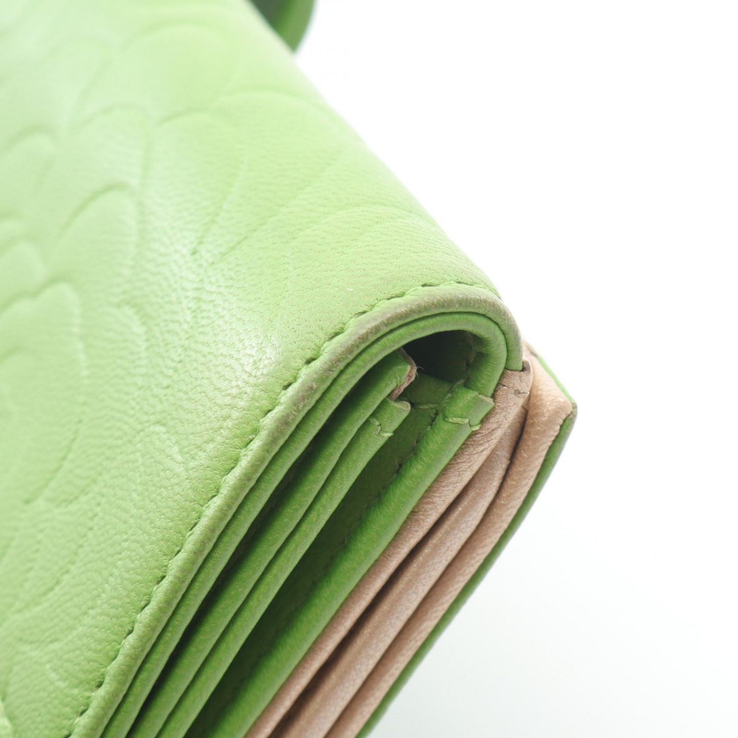 CHANEL Camellia Double Snap Wallet in Apple Green Leather