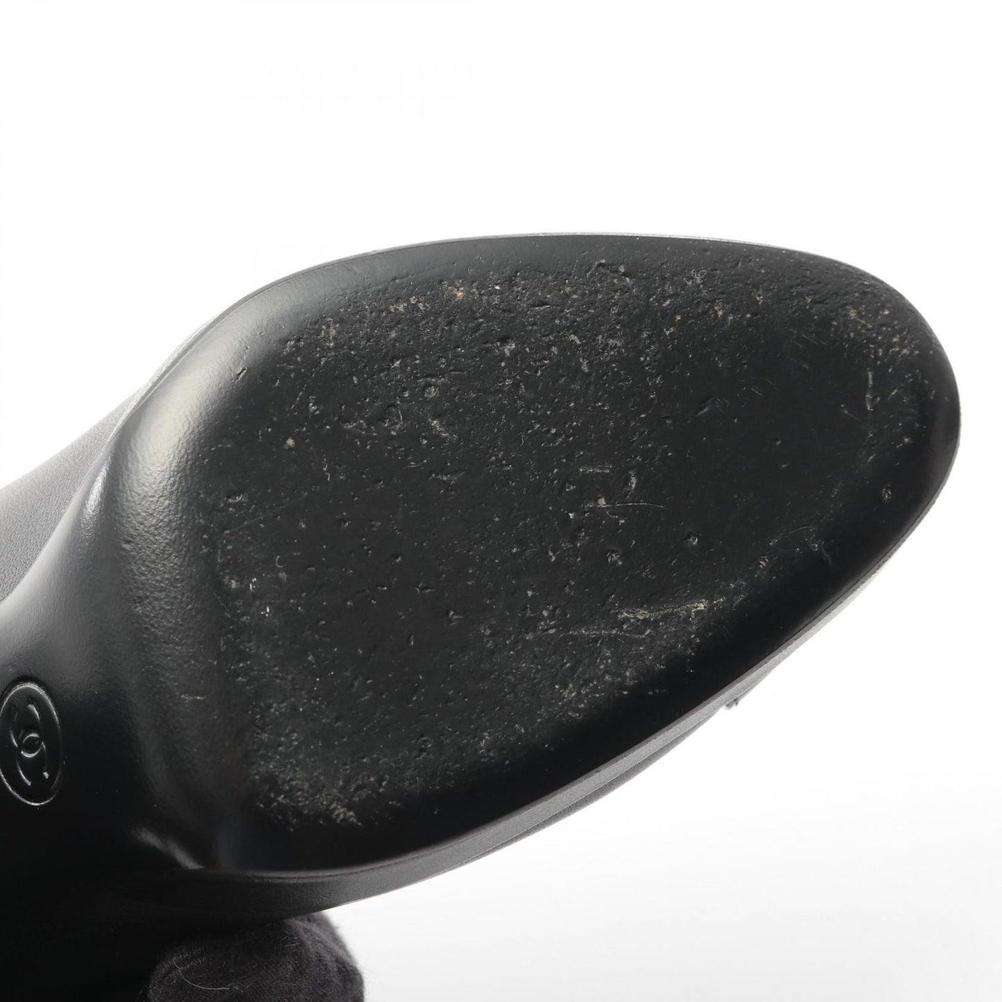 CHANEL Coco Mark Black Leather Pumps - Timeless Elegance