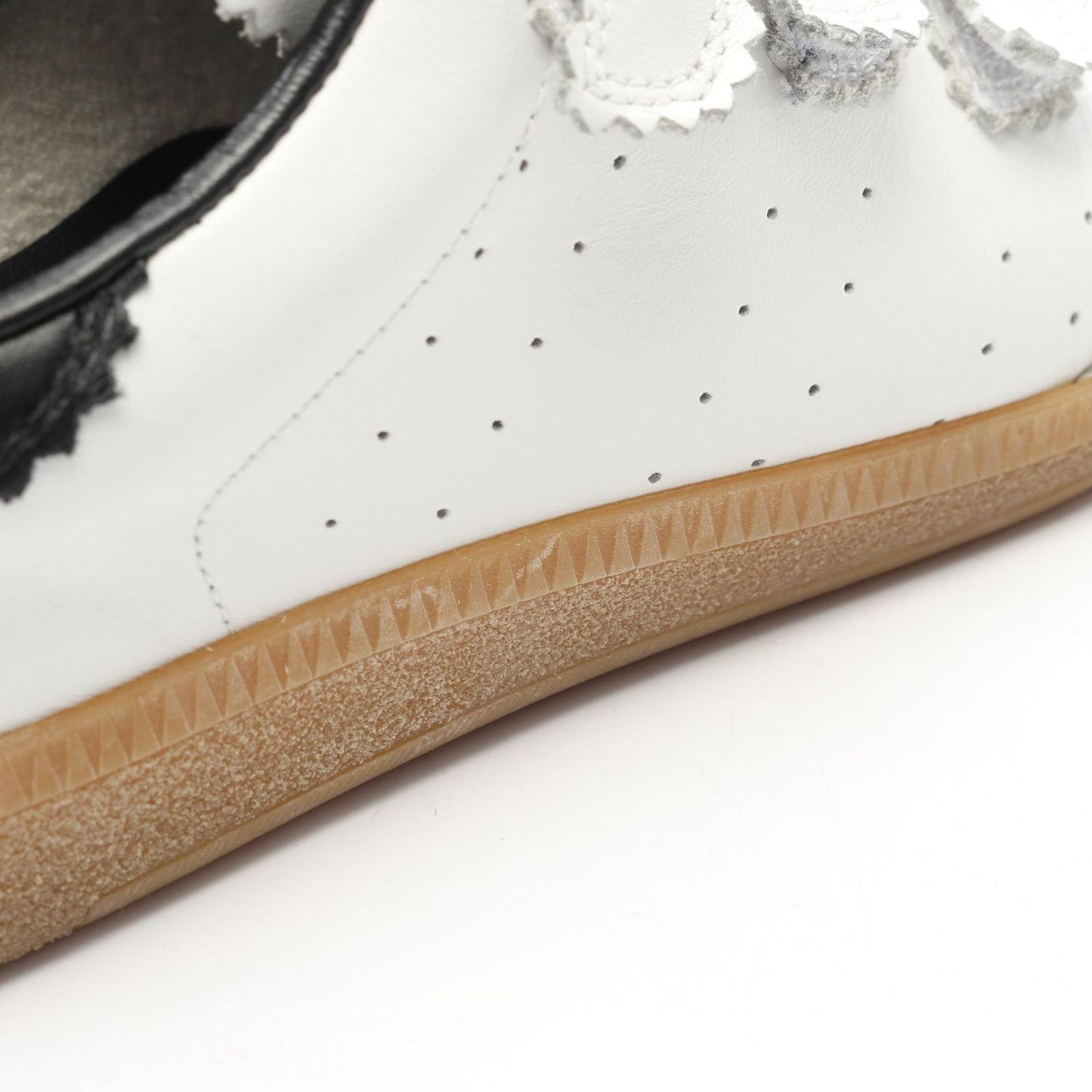 ISABEL MARANT BETH White Leather Sneakers - Timeless Elegance