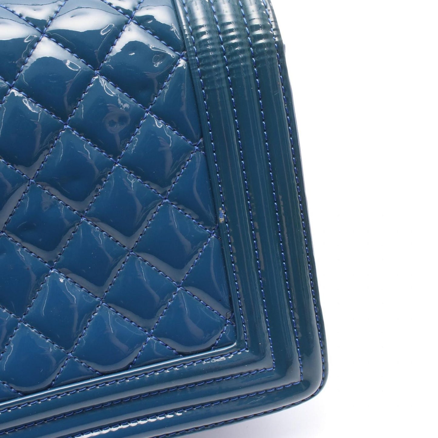 CHANEL Boy Chanel Shoulder Bag in Blue Patent Leather - A67086