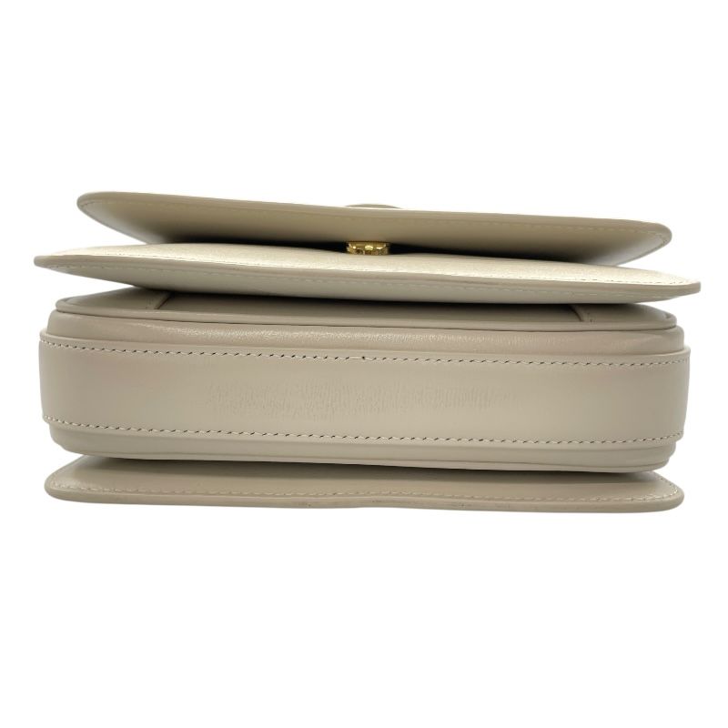 Saint Laurent LE61 Ivory Leather Shoulder Bag - Exquisite Elegance