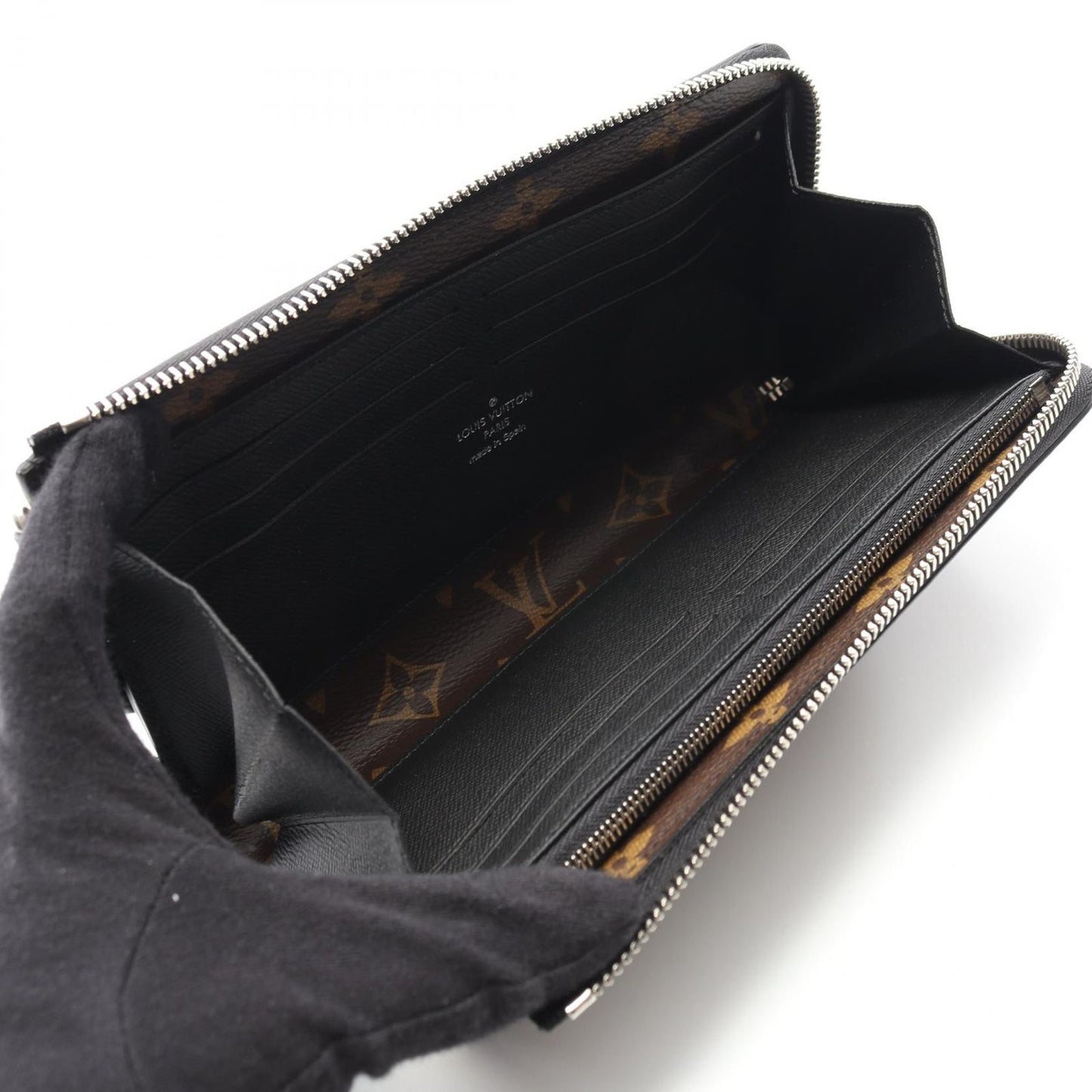 Louis Vuitton Zippy Dragonne Long Wallet - Exquisite Craftsmanship