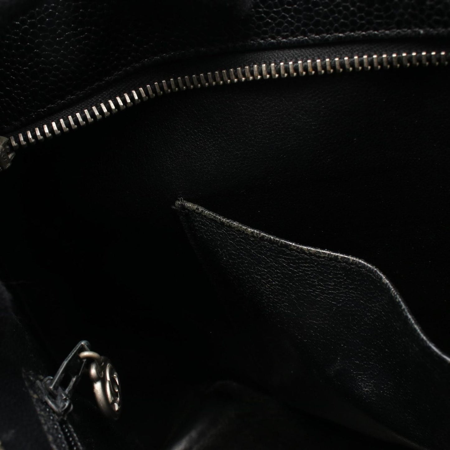 CHANEL Reissue Tote A01804 in Black Calfskin - Timeless Elegance