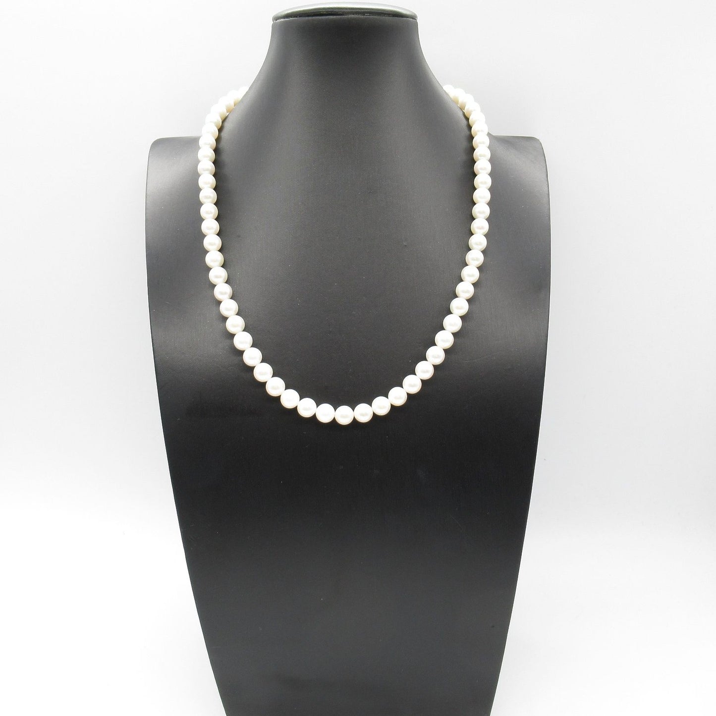 Elegant Pearl Necklace in Silver 925 - Timeless Luxury