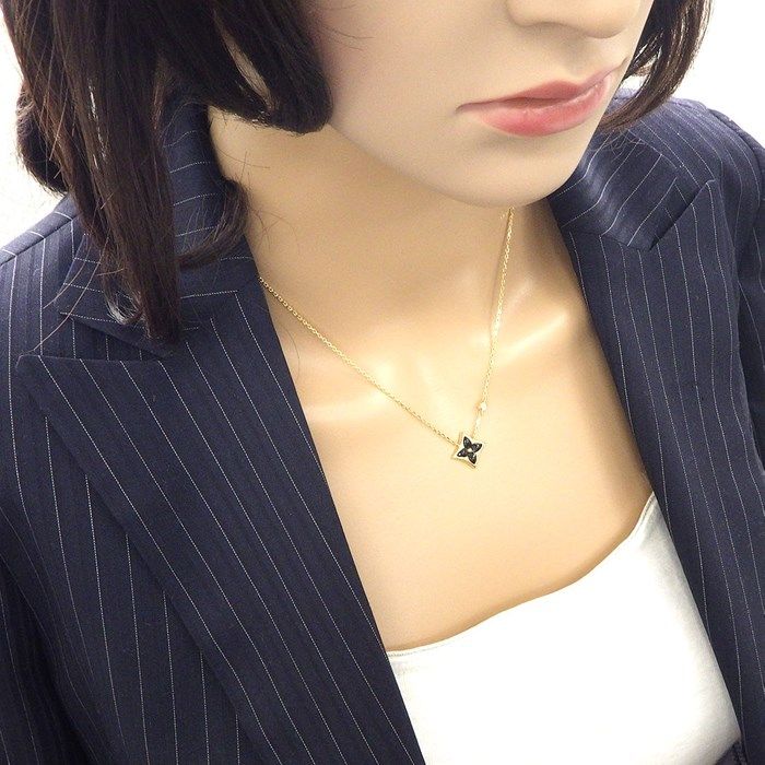 Louis Vuitton Monogram Blossom Pendant Necklace with Onyx & Diamond