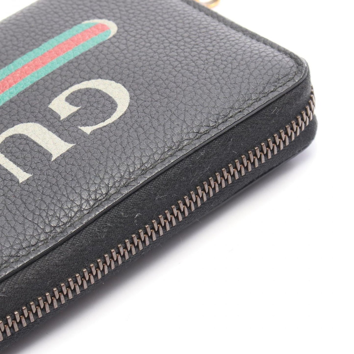 GUCCI Black Leather Zip-Around Wallet - Timeless Elegance
