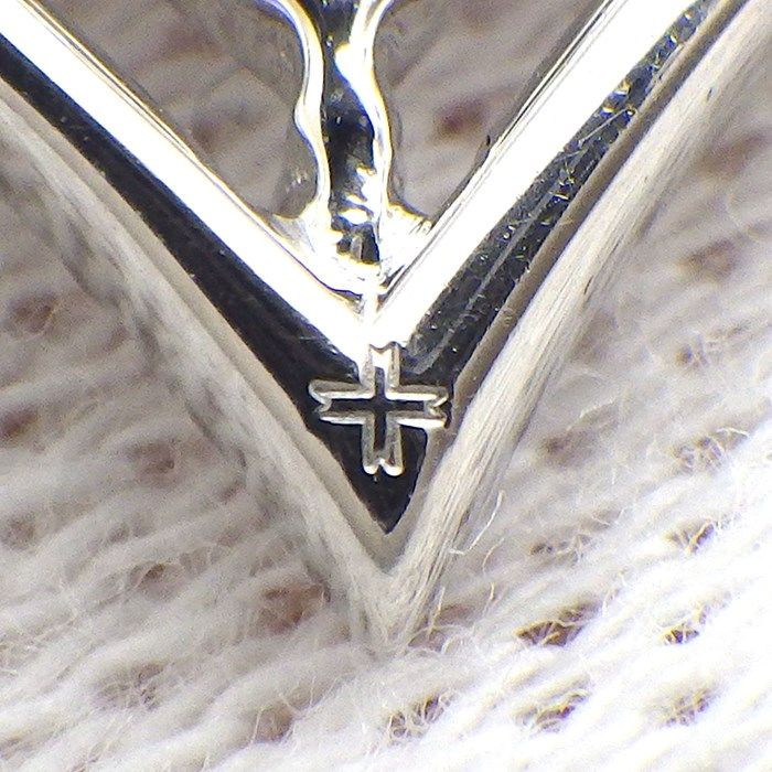 SOUTHERN CROSS Diamond Drop Earrings in K18 White Gold