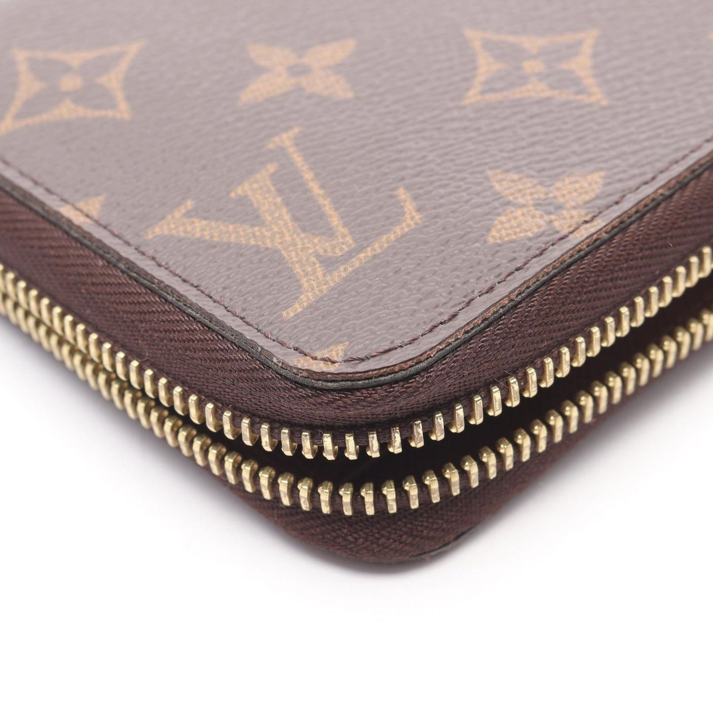 Louis Vuitton Monogram Zippy Wallet - Timeless Elegance