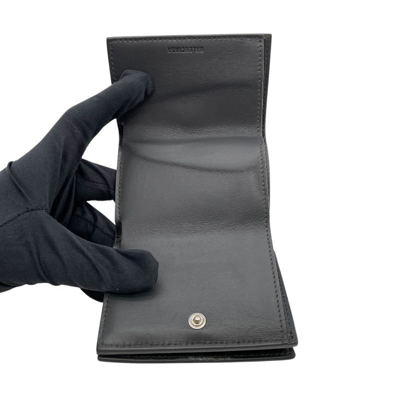 Balenciaga CASH Mini Wallet in Grey Leather - Exquisite Craftsmanship