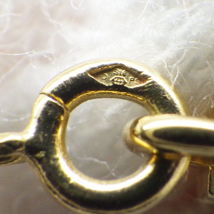 Van Cleef & Arpels Vintage Alhambra Onyx Necklace in 18K Yellow Gold
