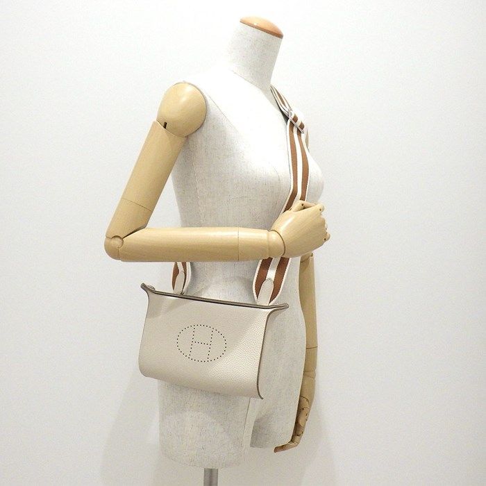 HERMES Vidpoche Shoulder Bag - K Stamp 2025, Ivory & Gold
