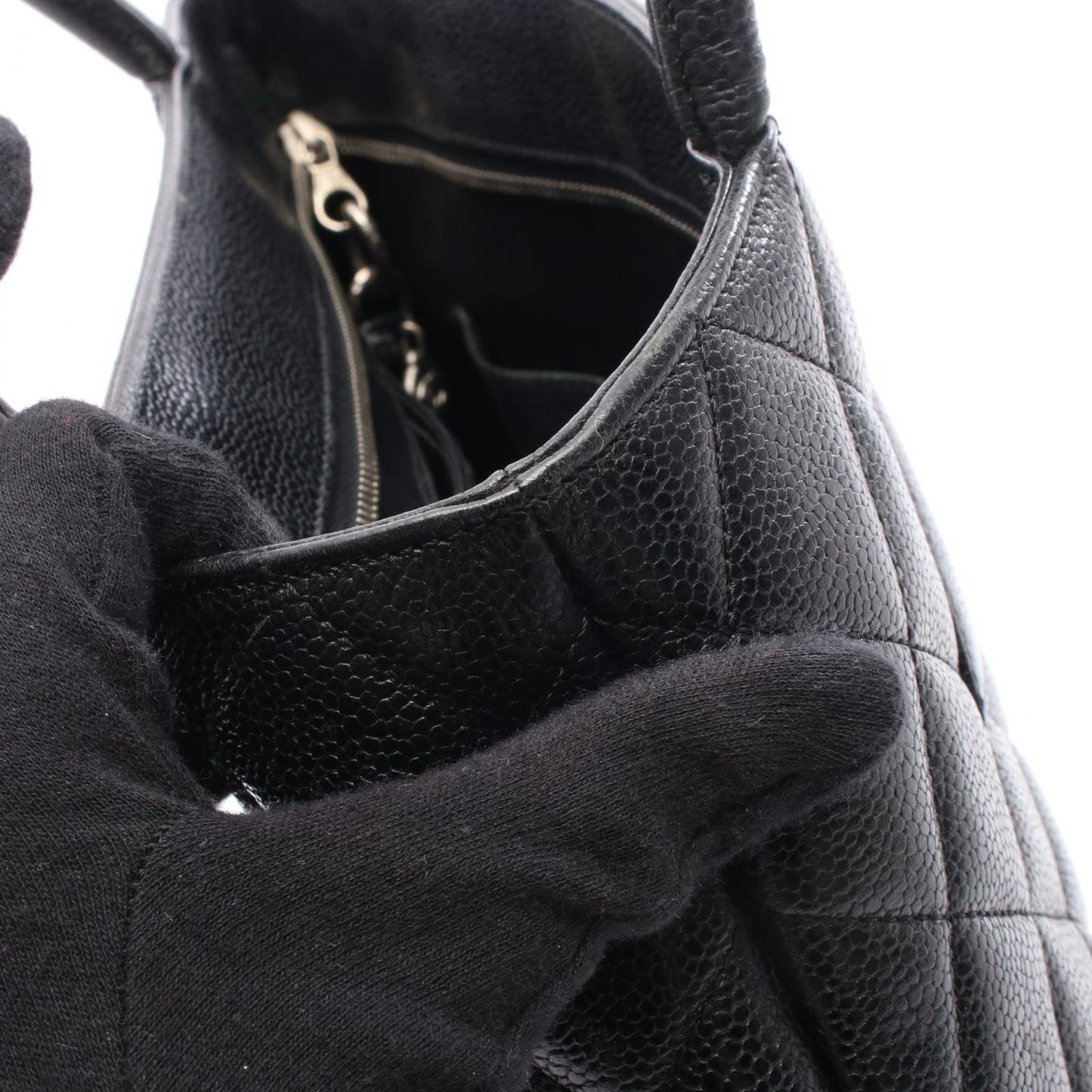CHANEL Reissue Tote A01804 in Black Calfskin - Timeless Elegance