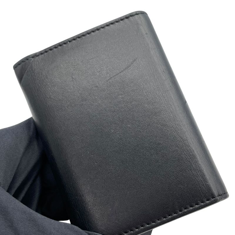 SAINT LAURENT 6-Key Holder in Black Calf Leather - Timeless Elegance