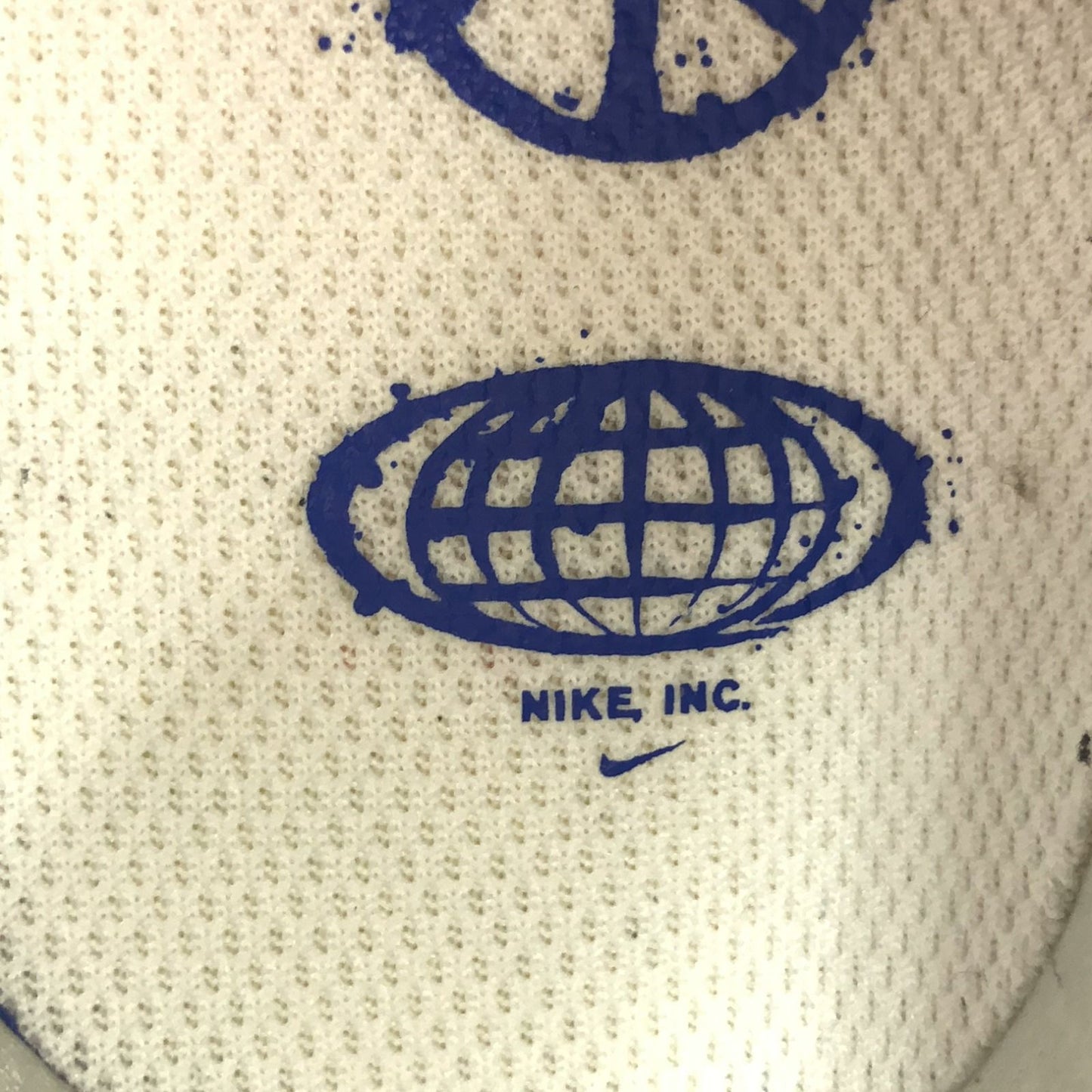 NIKE Women's White Leather Sneakers - Unused & Exquisite