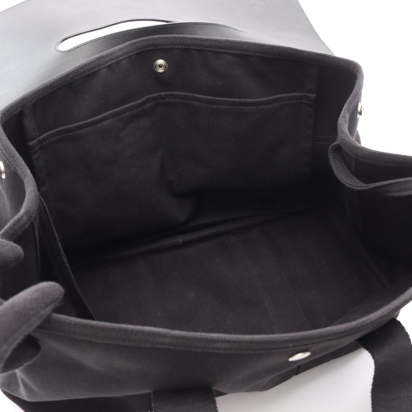 HERMES Valparaiso MM Handbag in Black Leather - Timeless Elegance