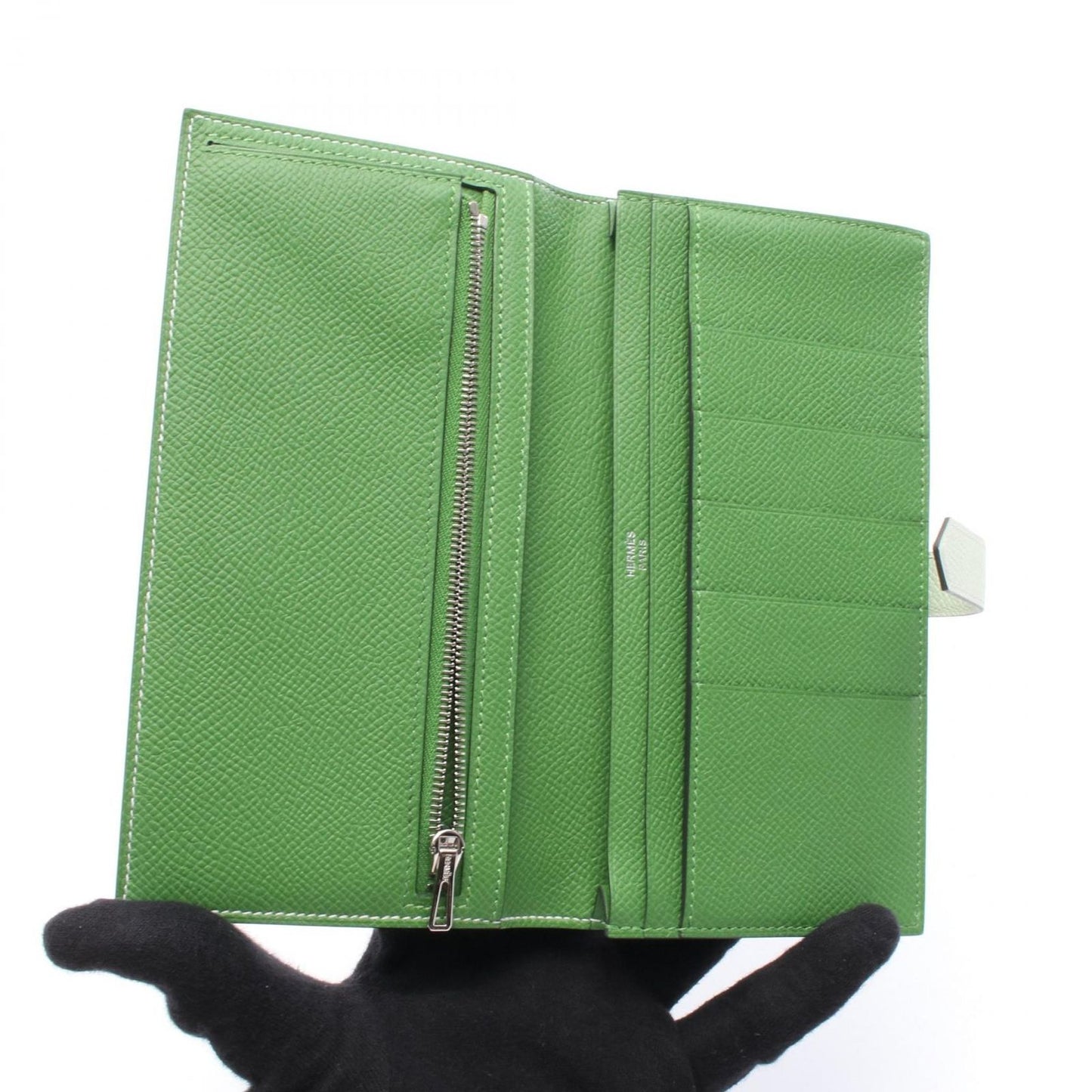 HERMES Green Veil Swift Leather Bearn Wallet - Timeless Elegance