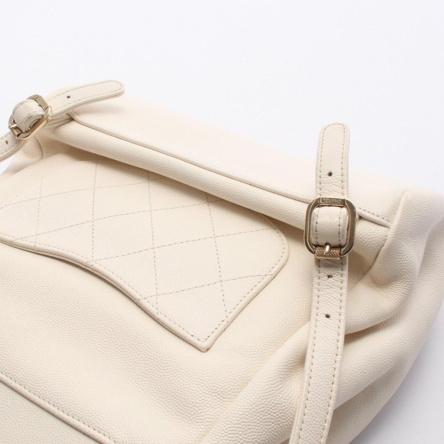 CHANEL Matelassé Backpack AS3530 in White Leather - Exquisite Craftsmanship