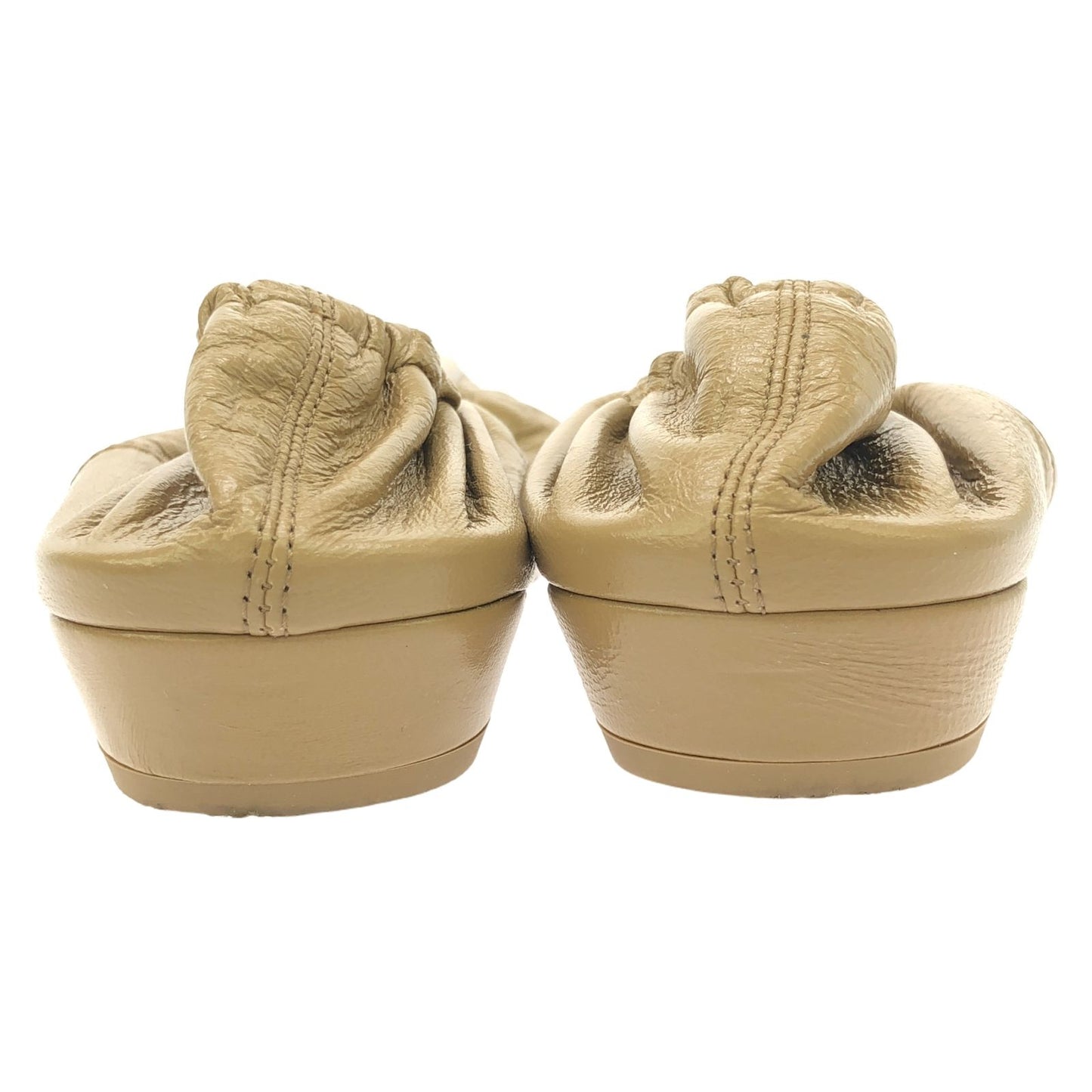 BOTTEGA VENETA Beige Leather Pumps - Timeless Elegance