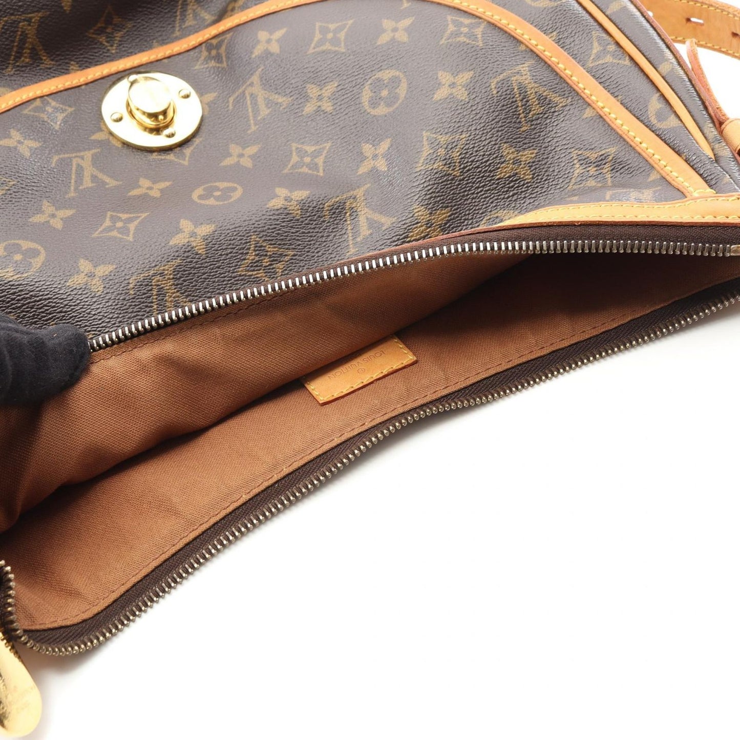 Louis Vuitton Tulum GM Shoulder Bag - Timeless Elegance in Brown