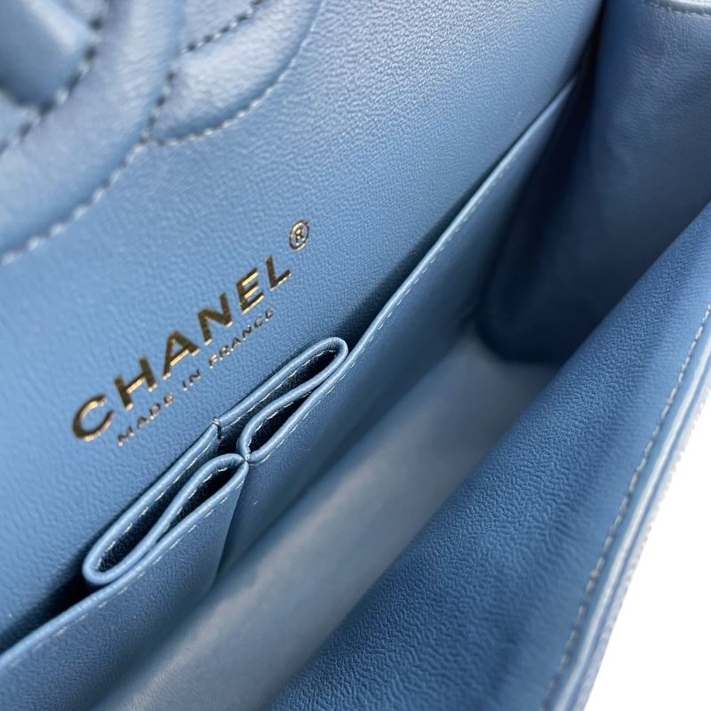 CHANEL Matelassé 25 Black Caviar Skin Shoulder Bag