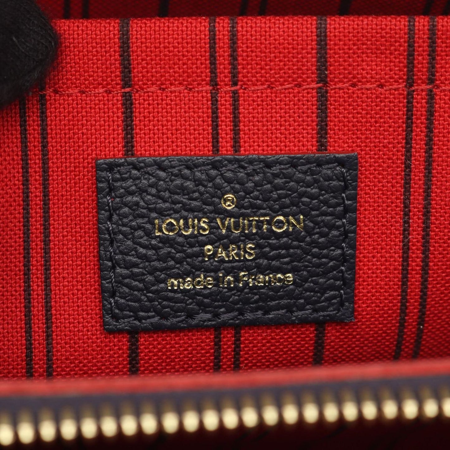 Louis Vuitton Montaigne MM Handbag in Marine Rouge - Exquisite Craftsmanship