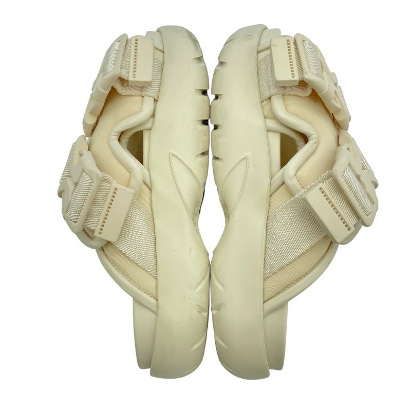 Bottega Veneta Cream Leather Sandals for Women - Size 36