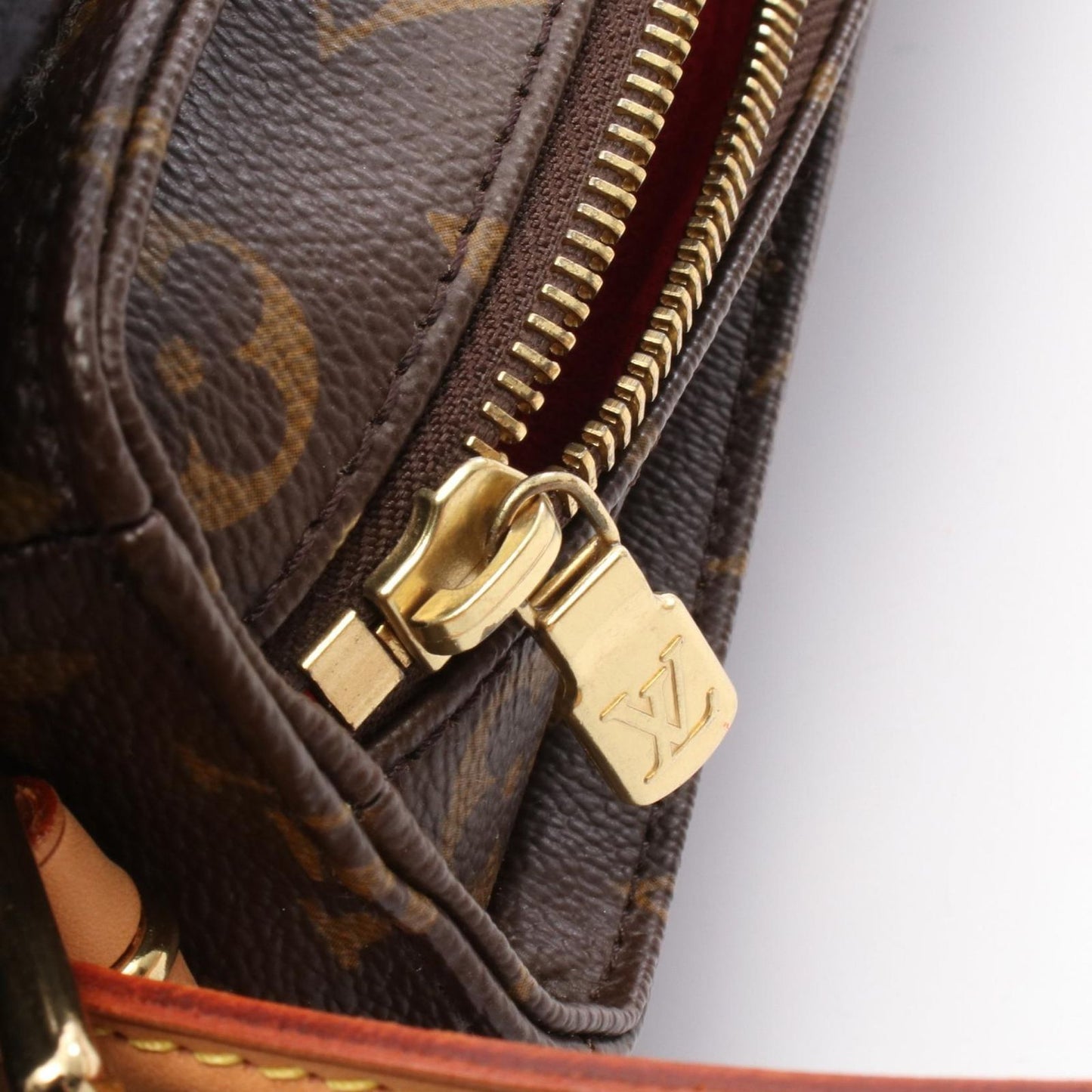 Louis Vuitton Viva Cite MM Shoulder Bag - Timeless Elegance