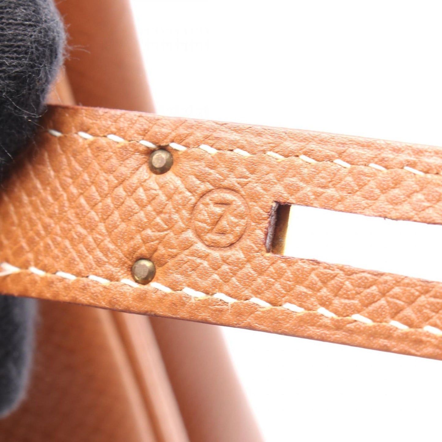 HERMES Haut à Courroies 32 Handbag in Gold Leather