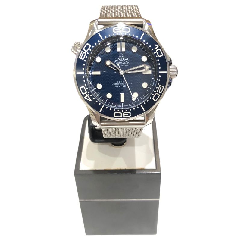 OMEGA Seamaster Diver 300M Co-Axial Master Chronometer 007 Edition