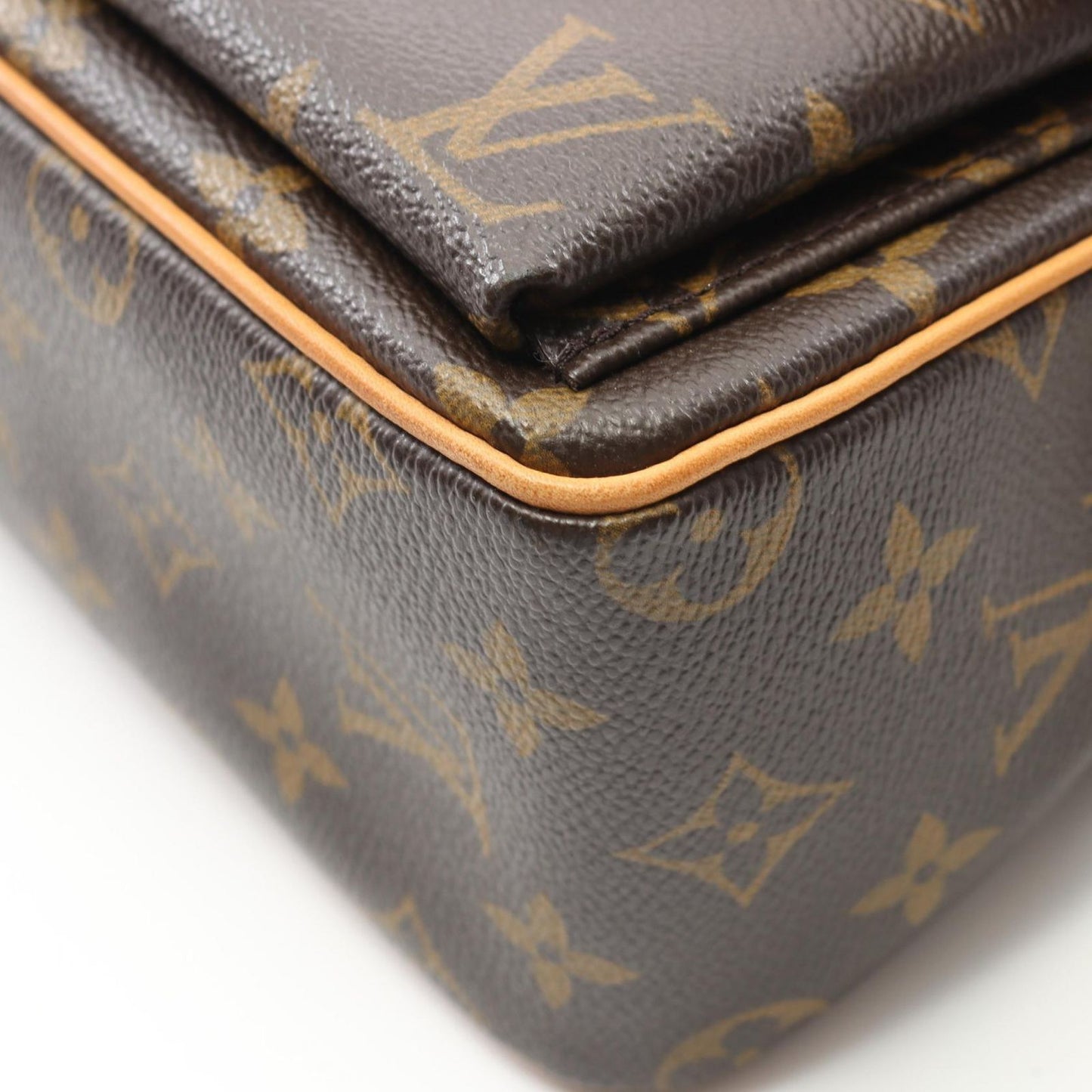 Louis Vuitton Viva Cite MM Monogram Shoulder Bag - Timeless Elegance