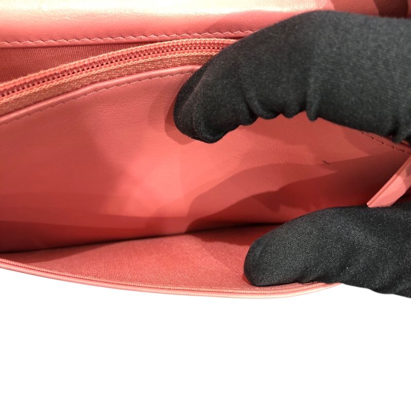 CHANEL Camellia Chain Wallet A82336 in Pink Caviar Skin