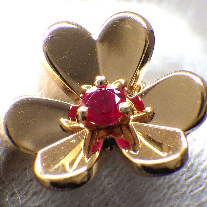 Van Cleef & Arpels Frivole Mini Necklace with Ruby in K18 Pink Gold