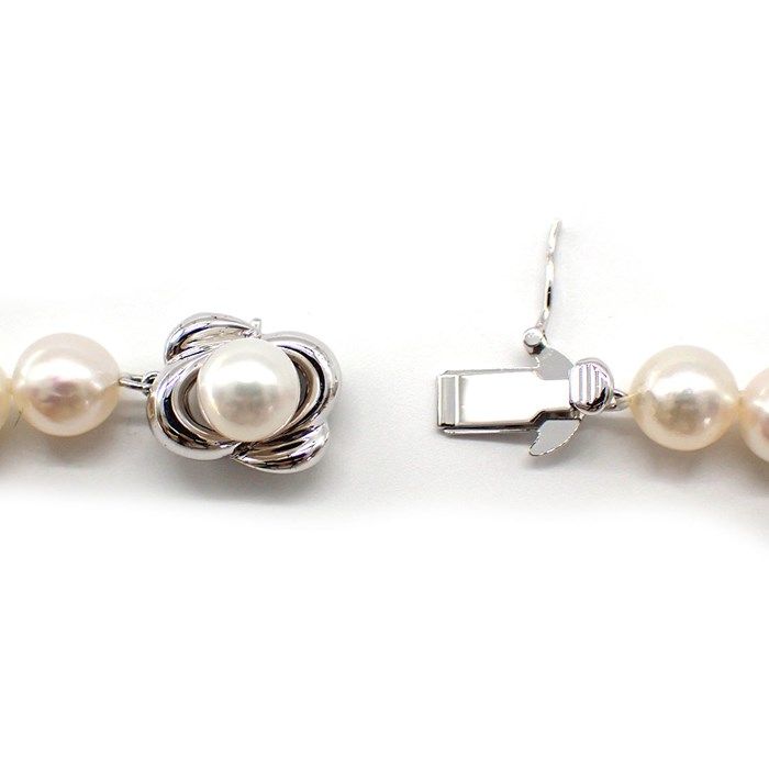 TASAKI Akoya Pearl Necklace & Earring Set in White Gold
