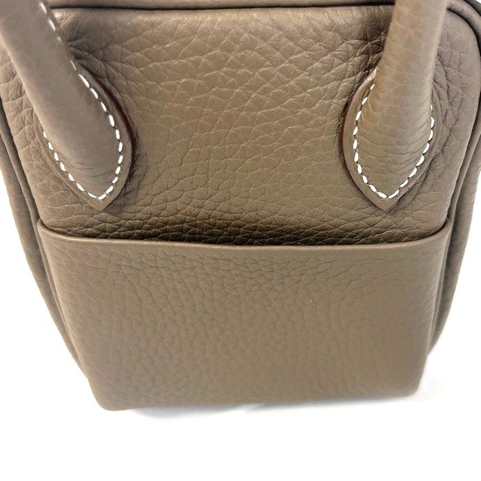 HERMES Lindy Mini Shoulder Bag in Etoupe with Gold Hardware - 2024