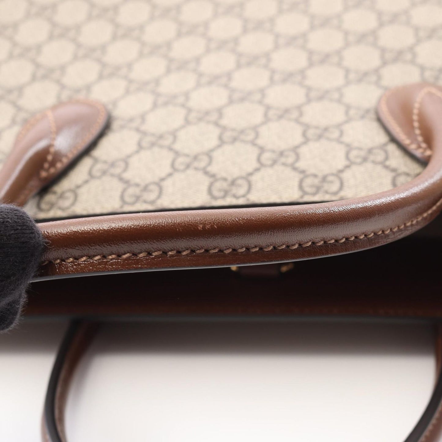 GUCCI Interlocking G Medium Tote Bag in Beige/Brown GG Supreme Canvas